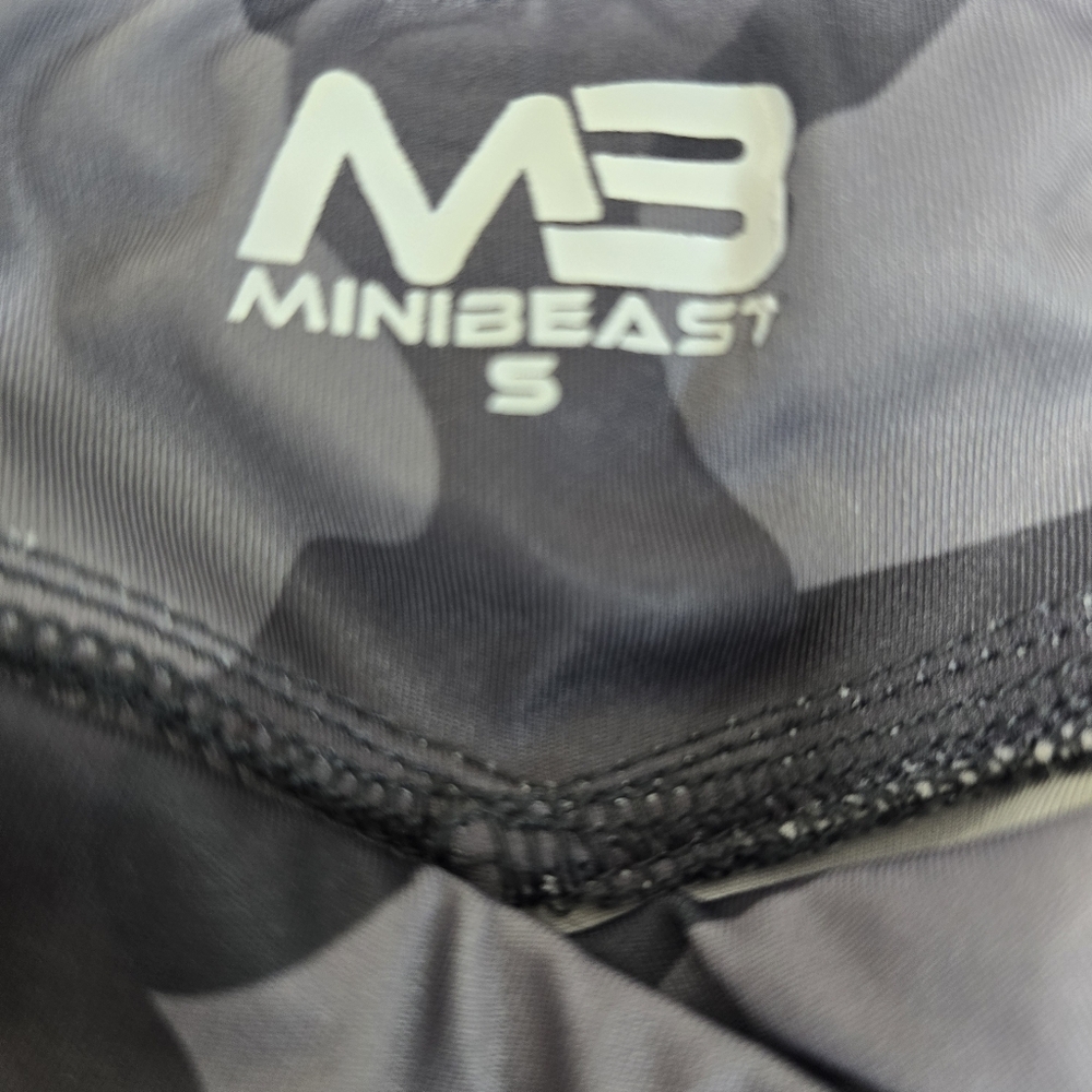 Mini Beast V Front Gray Camo Workout Leggings - Picture 6 of 6